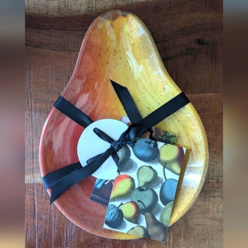 New John Derian 4pc. Set Of Pear Plates - Picture 3 of 5